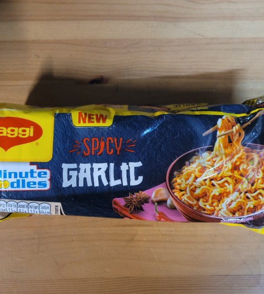 Spicy Garlic Noddles (Maggi) -428g